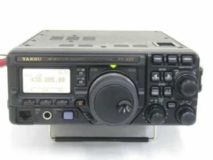 Yaesu FT-897D Ham Radio Transceiver - Czarny - Zdjęcie 1 z 7