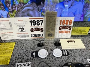 1987 - 1988 - 1989 San Francisco Giants Schedules: 2 Pockets & a Gold Keychain! - Picture 1 of 8