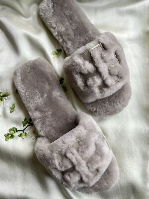 Горка из овчины Tory Burch Double T серая цапля/золото размер 8 стиль No 83484 - Изображение 1 из 4