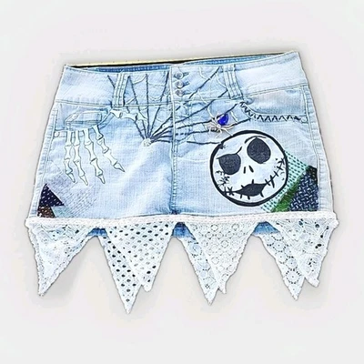 Falda vaquera Lei Junior talla 13 pintura de encaje personalizada araña espeluznante Foto 1 de 4