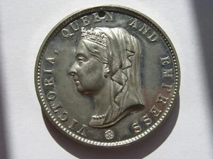 1897 Queen Victoria Diamond Jubilee white metal medal 38mm GEF BHM 3591 Rare - Picture 1 of 2