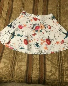 Girl's Old Navy Floral/Birds Skirt--White--Size M(8) - Picture 1 of 2