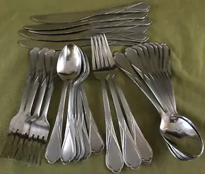 Cambridge Stainless Classic Frosted Set of 32 Pieces Knives Forks Spoons - Picture 1 of 5