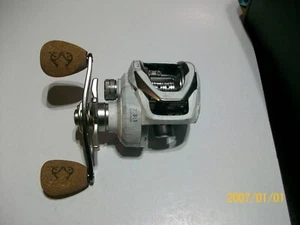 Shakespeare Agility AGLP Baitcasting Reel 6.2:1 Gear Ratio 3 Bearing System- NEW - Picture 1 of 8