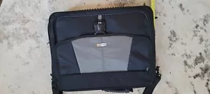 Targus Black 17" Laptop Case CPT401D-70 Computer Notebook Briefcase Dome System - Picture 1 of 7