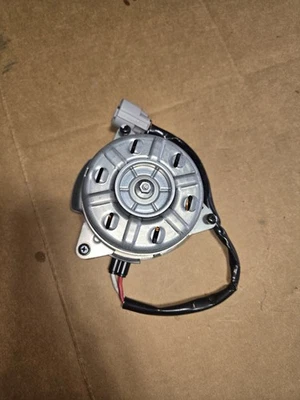 Toyota Corolla 2020-2024 sedán motor radiador ventilador de refrigeración motor_OEM_37 Foto 1 de 4