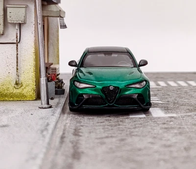 BBR 1:64 Green Romeo Giulia GTAm Spoiler Sports Diecast Model Metal Car - Image 1 of 4