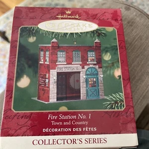 Hallmark Keepsake Ornament Fire Station No 1 Town and Country 3rd in series 2001 - Picture 1 of 2