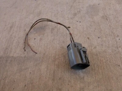 90-05 MAZDA MIATA ALTERNATOR SIGNAL CONNECTOR/PIGTAIL - Image 1 of 4