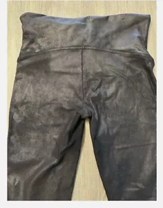 Leggings donna Spanx look ecopelle nero grande elasticizzato caviglia comodi - Foto 1 di 14