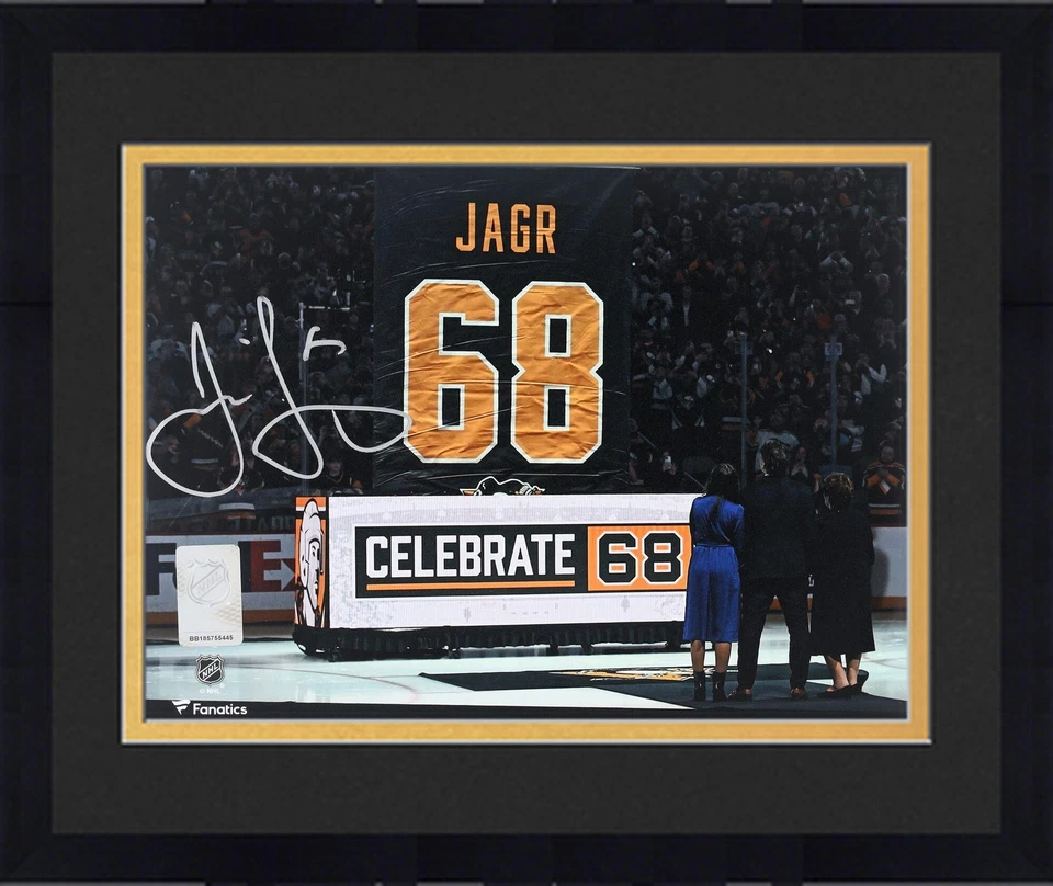 Camiseta deportiva enmarcada Jaromir Jagr Penguins autografiada 8" x 10" foto de noche de jubilación Foto 1 de 1