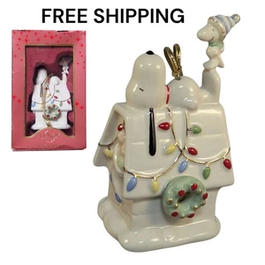 LENOX SNOOPY'S HOME FOR THE HOLIDAYS Hundehütte Christbaumschmuck zum Aufhängen - Bild 1 von 13