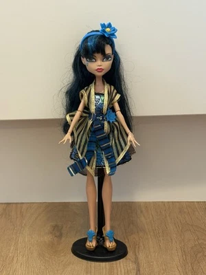Monster High Cleo De Nile Gloom And Bloom Doll Including Stand - Image 1 of 4