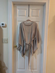 Isaac Mizrahi Kimono grau gepunktet mit Gürtel. Größe XL - Bild 1 von 9