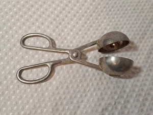 Vintage Melon Baller Scissor Scoop Large 2" Aluminum Kitchen Tool CK Taiwan - Picture 1 of 9
