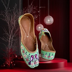Women ethnic Punjabi Wedding Jutti mojari Bellies US size 5-10 Parrot flat - Picture 1 of 5