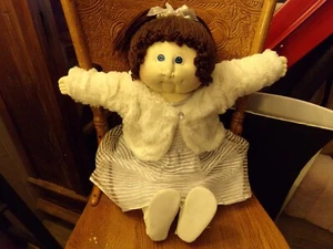 XAVIER ROBERTS WEICHER SKULPTURIERTER KOHLPFLASTER KIND MÄDCHEN 80er Jahre gebraucht mit Geburtszertifikat - Bild 1 von 9