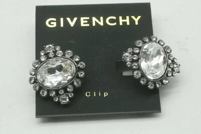 Pendientes de clip Givenchy $48 Foto 1 de 3
