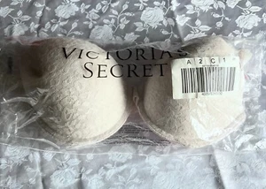 Victoria's Secret PINK leicht gefütterter T-Shirt-BH mit Geparden-Print Gr. 32DD creme - Bild 1 von 4