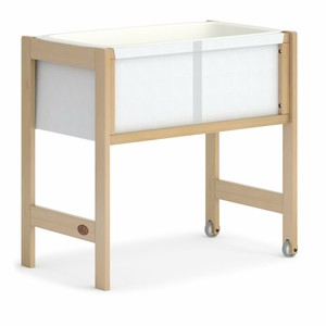 boori waratah bassinet