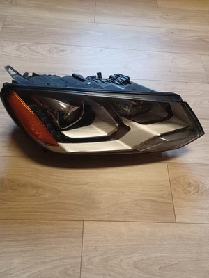 Faro xenón AFS pasajero derecho Volkswagen Touareg 2012 2013 2014 fabricante de equipos originales Foto 1 de 4