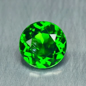 0.90Ct Extreme VVS Clarity Unheated Chrome Diopside ,Russia - Picture 1 of 1