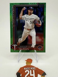 Joan Duran 2025 Topps Series 2 #687 Green Holo Foil /99 Twins - Bild 1 von 2