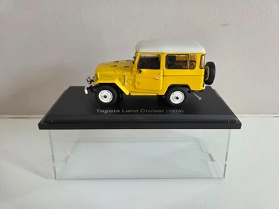 Toyota Land Cruiser Hachette Norev 1/43 - amarillo - 1974 Foto 1 de 4