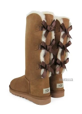 Botas UGG Australia Bailey Bow Altas Triple Castaño Gamuza Piel Talla 8 *NUEVAS EN CAJA* Foto 1 de 4