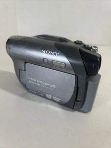 Sony DCR-DVD205 Handycam Camcorder LCD Nightshot No Charger Untested - Picture 1 of 7