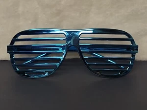Sasha Banks Legit Boss Sunglasses Blue - WWE Official Merch - Picture 1 of 5