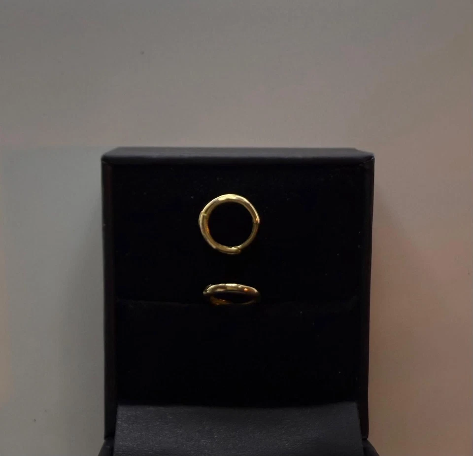 Маленькие серьги-кольца из 18-каратного золота — чистое золото — 1,1 г - Изображение 1 из 4