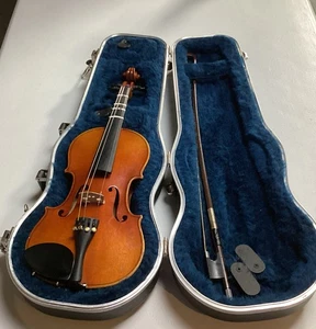SUZUKI VIOLIN 1/4 Size 220  000563 - Picture 1 of 8