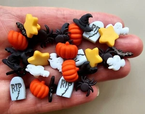 Tiny Craft Buttons HAPPY FRIGHT NIGHT Halloween Pumpkin Witch Bats Spider Sewing - Picture 1 of 10