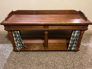 Bassett Home Furnishings Solid Oak Console Table - Versatile & Stylish - Picture 1 of 5