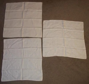 3 VINTAGE LINEN NAPKINS - Picture 1 of 4