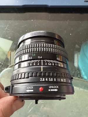 Quantaray 1:35~4.5 f=3.5~70mm Multi Coated Lens Made in Japan - Image 1 of 2