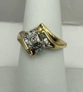 Juego de Boda Oro Amarillo 14k .25 Quilates Total 3.8 Gramos Princesa Centro Talla 7.25 - Imagen 1 de 11