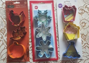 Lot 0f 9 NEW Cookie Cutters Wilton Thanksgiving Birthday Snowflake Fall Ornament - Picture 1 of 9
