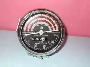 Tachometer for IH International B250, B275, B414, 276, 354, 434, 444 - Picture 1 of 5