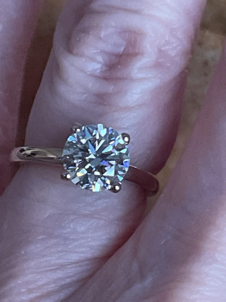 Круглый бриллиант-солитер цвета D VVS2 1,5 карата созданный в лаборатории бриллиант розовое золото 14 карат - Изображение 1 из 1