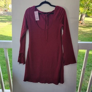 Wild Fable Struktur Strick Minikleid Beerenrot Größe S Neu mit Etikett - Bild 1 von 9