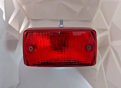 Toyota HiLux 83-05 Universal Fog Light Lamp Rear NEW — 第 1/4 张图片