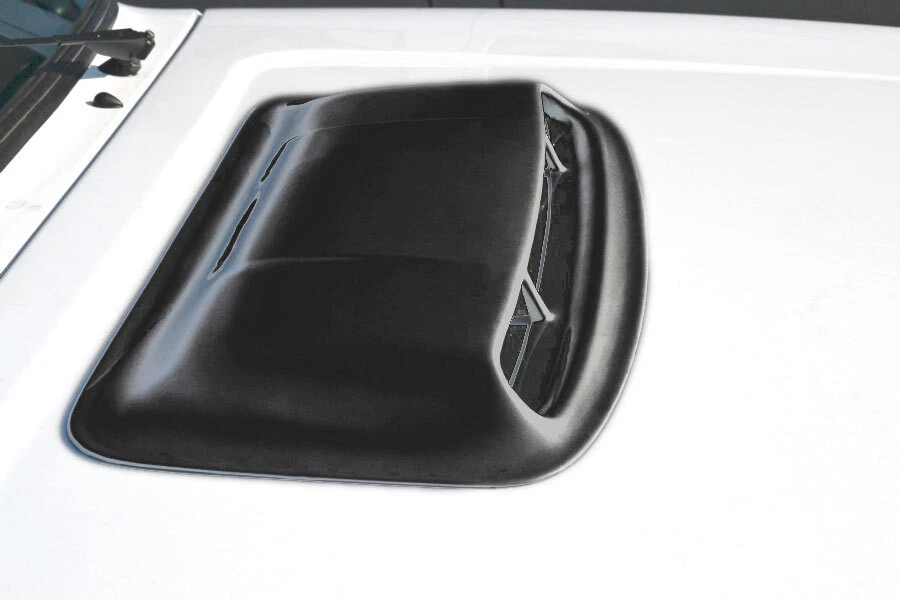 Protector de capó Lada Niva Aero-Dynamic "F-Design" negro - Imagen 1 de 1