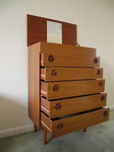 VTG 1970s RETRO TEAK 5 DRAWER CHEST FLIP TOP MIRRORED VANITY SECTION - Picture 1 of 17