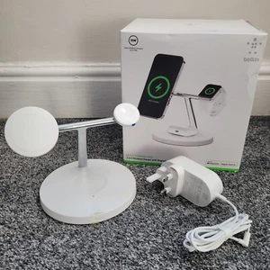 Belkin BoostCharge Pro 3-in-1 Wireless Charger with MagSafe - Zdjęcie 1 z 6