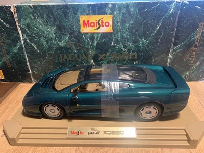 Rare Jaguar Maisto XJ 220 (1992) 1: 12 SCALE Die cast Green Met Car   New in Box - Image 1 of 4