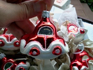99 ONE PIECE CZECH GLASS ORNAMENT CAR OR AUTO IN RED New - Picture 1 of 8
