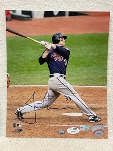 GORGEOUS Justin Morneau AUTOGRAPHED 8x10 Photo, Minnesota Twins, 3-COA's-MINT! - Picture 1 of 3