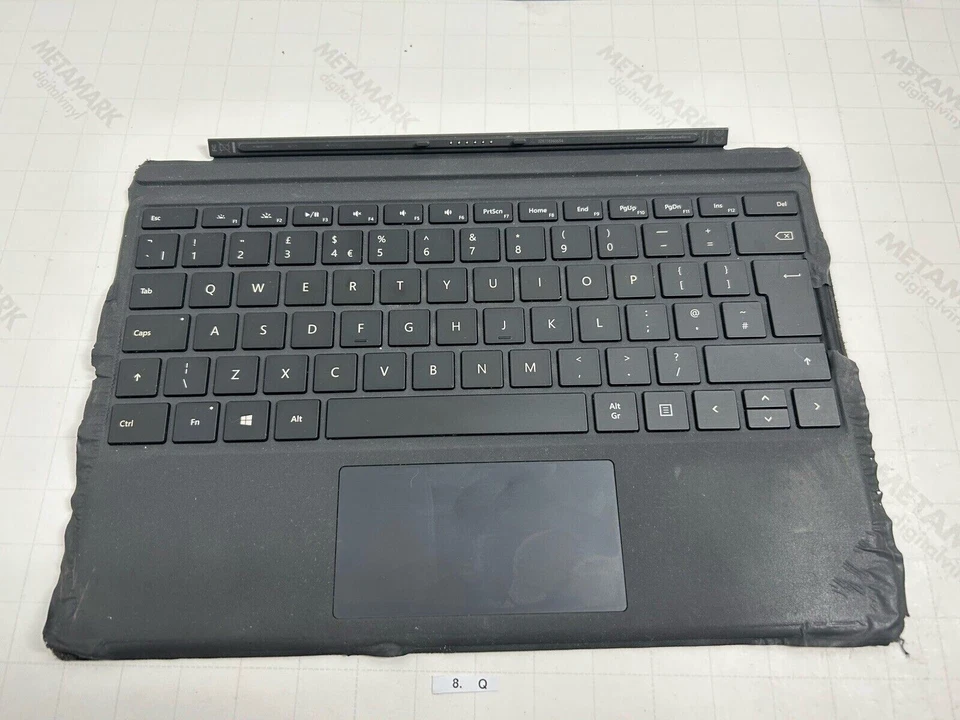 Microsoft Surface Pro 4 /5 / 6 / 7  Type Cover 1725 UK QWERTY Keyboard (8Q - Image 1 of 1